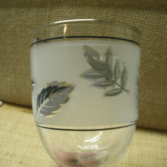 Vintage Libbey Silver Leaf Goblet Stemmed Glass - Picture 12 of 16